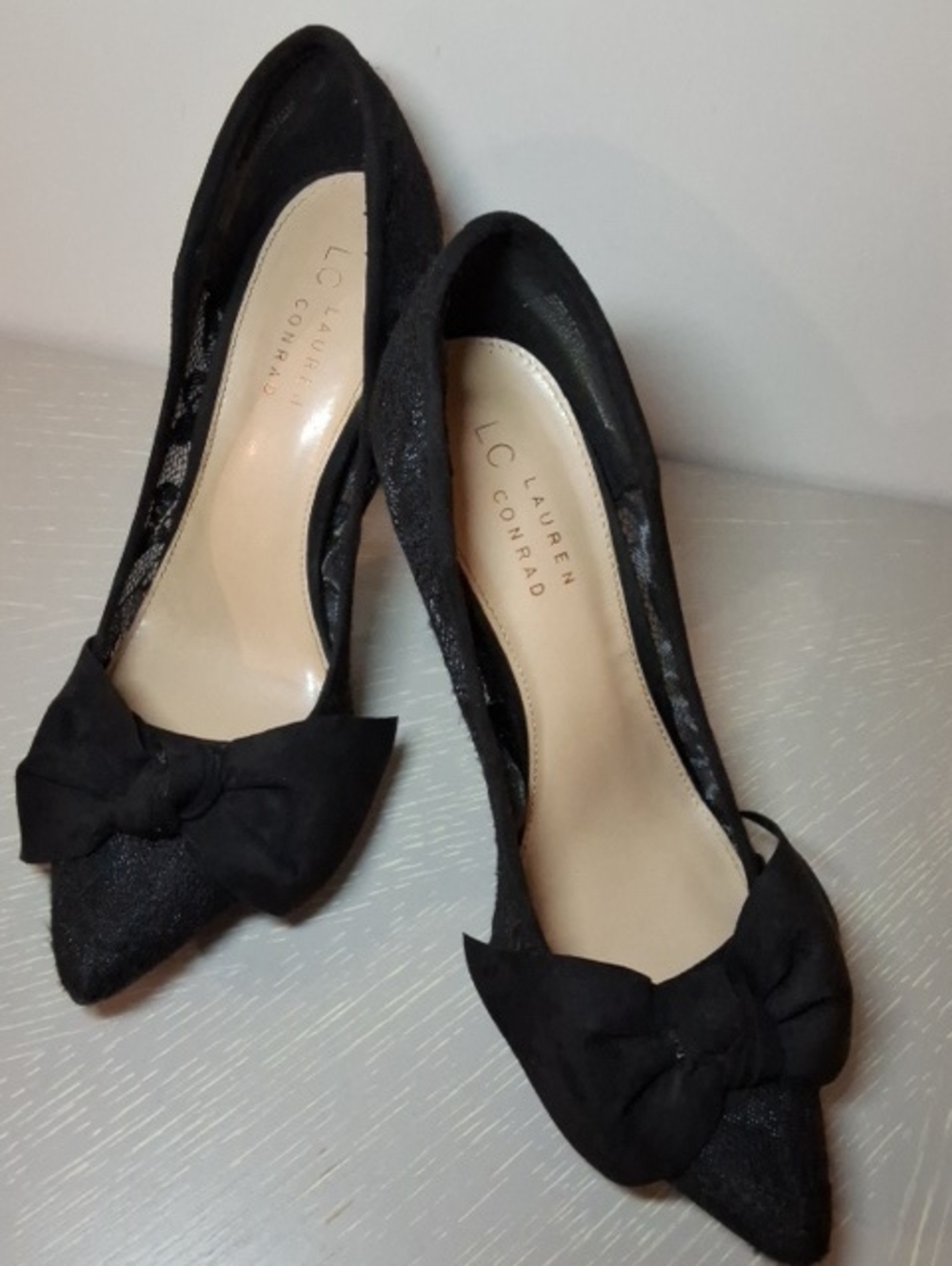 LC Lauren Conrad Black Bow Lace Pointed Toe Pumps Heels 8.5